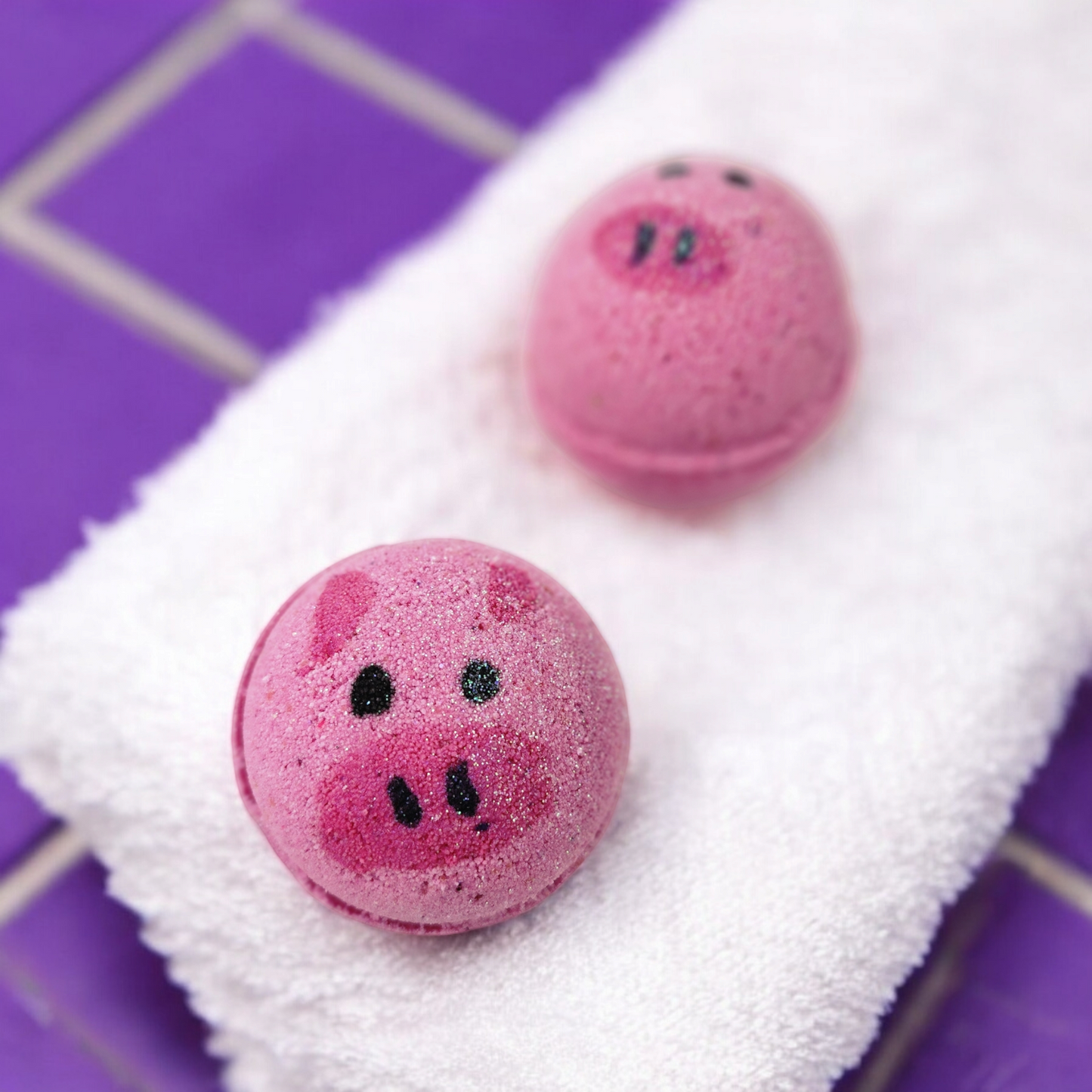 Surprise inside Pig Berries Milk Bath Bomb with Charm